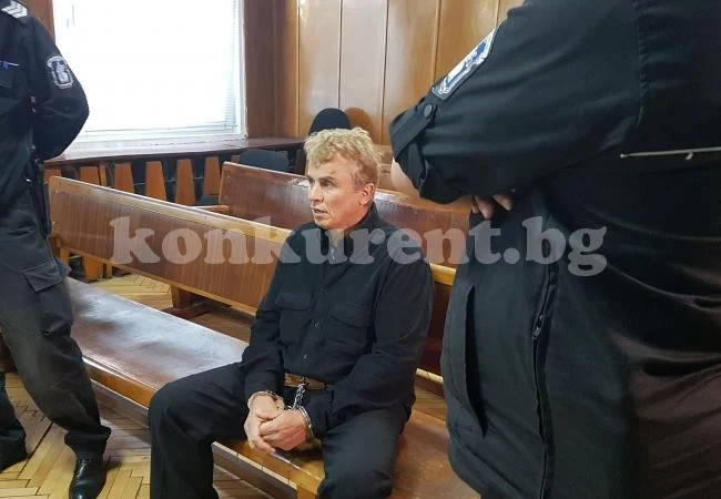 Мъж със 17 присъди е обвинен за взрива в гаража на адвокат Босев СНИМКИ
