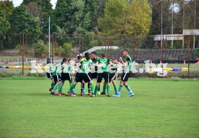 Битката за Топ 3 в U15 се завърза