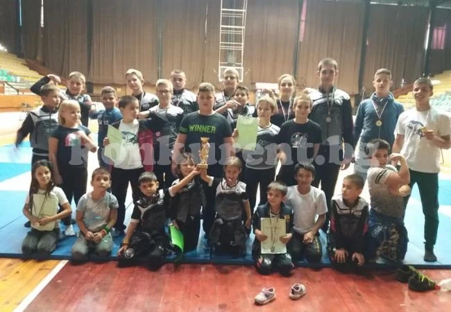 Чавдар 2015 се завърна от Перник с тежък товар