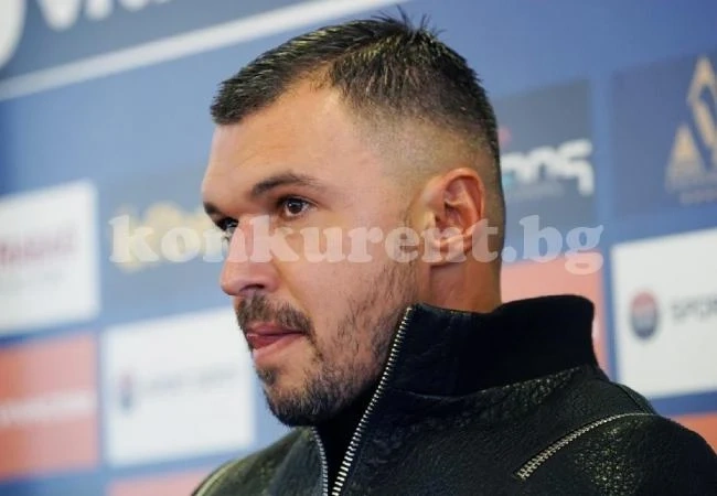 Хакери изнудват Божинов с откраднат профил, футболистът иска помощ от ГДБОП