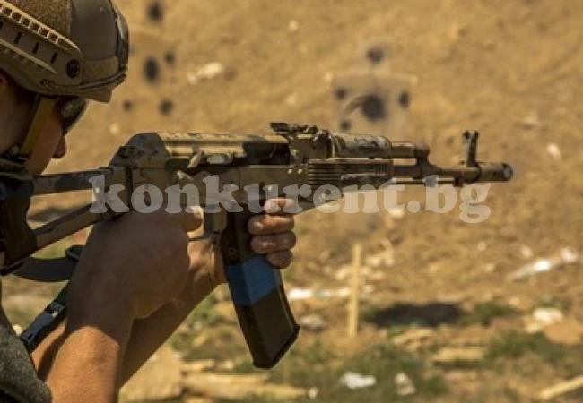 В училищата в Русия ще се изучава историята на автомат \