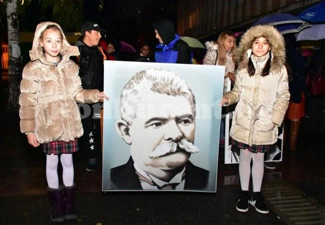 Враца почете Деня на будителите с шествие и тържество