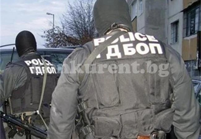 ГДБОП и гръцките спецслужби разследват българския камион с нелегални мигранти в Гърция