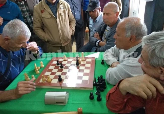 Турнир в Берковица събра шахматисти от трета възраст
