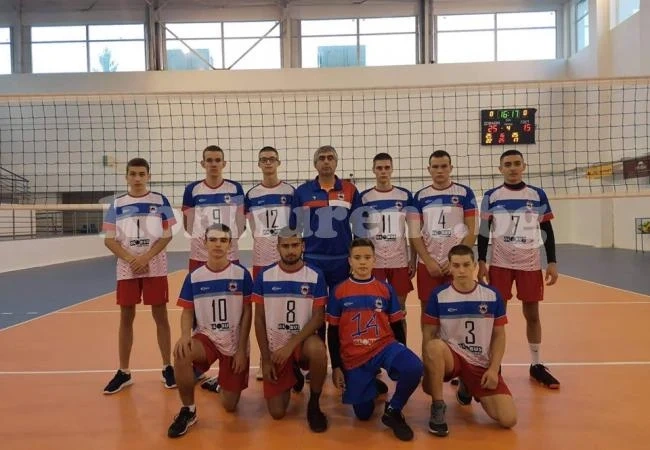 Победа за юношите на ВК Град, труден жребий за мъжете