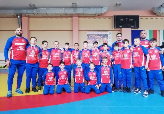 Борци пълнят анкетата на Спортното училище за Топ 10