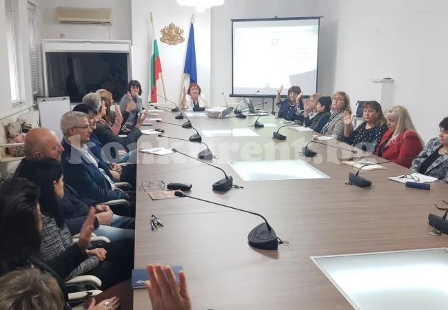 Учредиха Областна координационна група за учене през целия живот