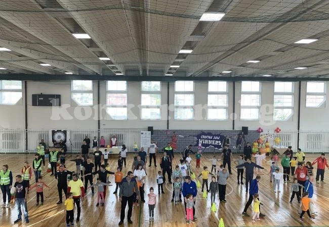 Деца и родители се състезаваха в турнира „Мама, татко и аз“