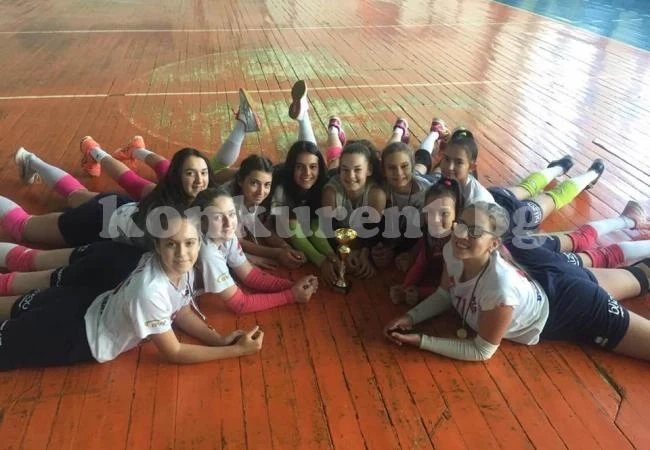 ВК Тони Спорт бие наред в Плевен