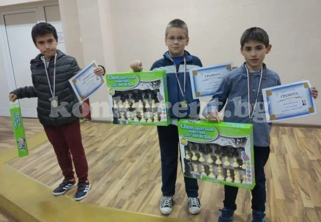 Излъчиха призьорите в турнира „Шахът-игра за крале”