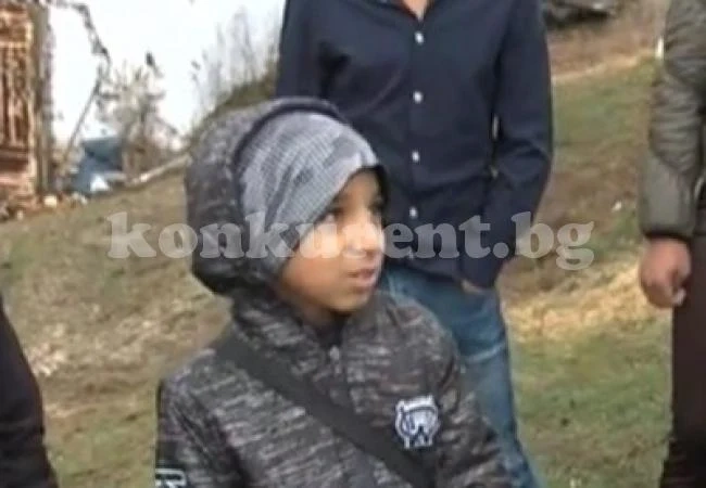 Дете на бежанци, живеещи в Родопите, дари спестяванията си на бедно семейство