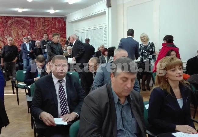 Съветниците в Монтана взимат доста по-малко от врачанските