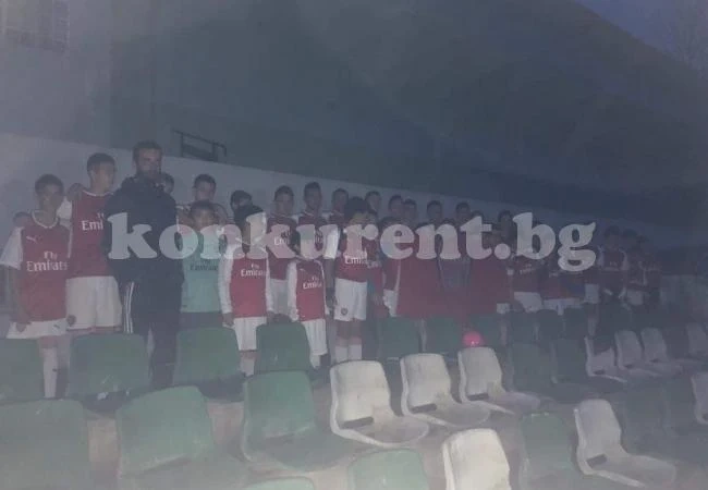 „Топчиите“ изпратиха екипировка на Чавдар СНИМКИ