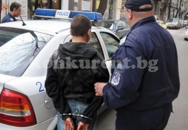 Разкриха крадец на плейстейшън от социален дом
