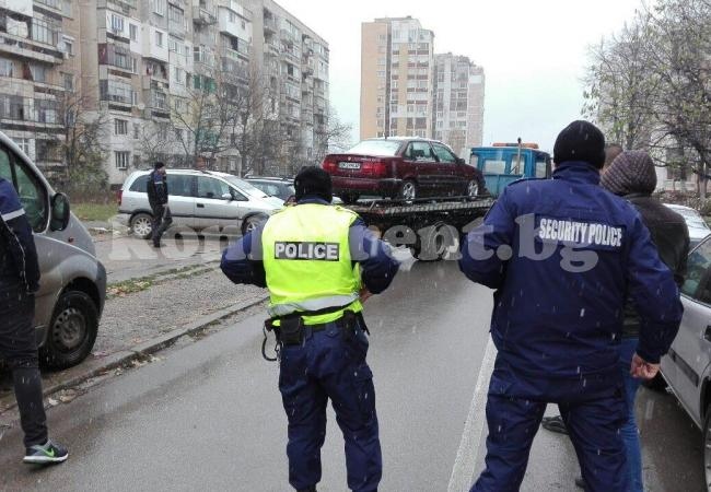 Инспекторатът премахна неизползваеми автомобили в „Дъбника“