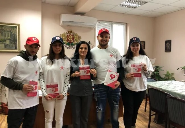 Доброволци от БМЧК посетиха Община Борован