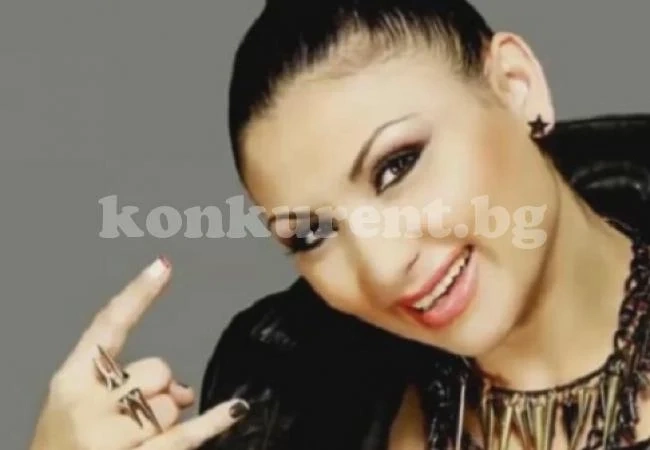 Софи Маринова си подари нова кола