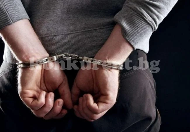 Задържаха хлапак заради екстази