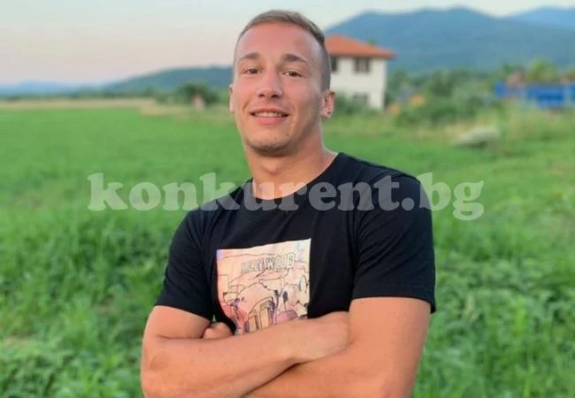 Първи червен картон в кариерата на Русинов