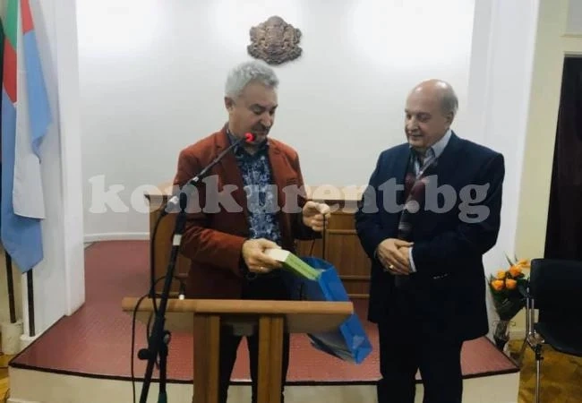 Георги Марков представи в Монтана „Феноменът Виктор Орбан”