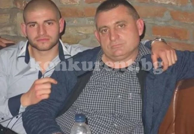 От ревност или мъка по болната си майка Виктор застреля баща си, напуснал дома