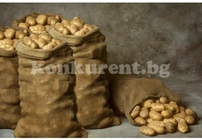 Роми задигнаха картофи, хванаха ги