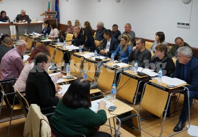 Общинският съвет одобри нова структура и численост на Общинска администрация - Мездра