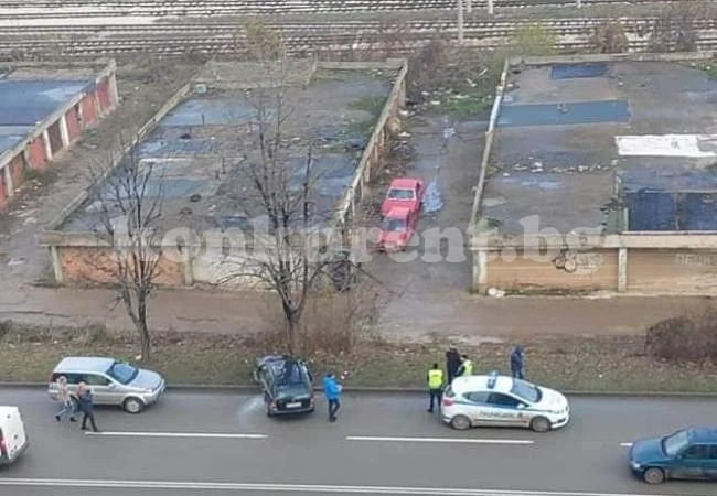 Шофьорка заби „Мерцедес“ в дърво, отърва се с...