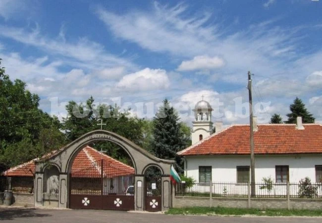 Монахини се заселиха в Раковишния манастир