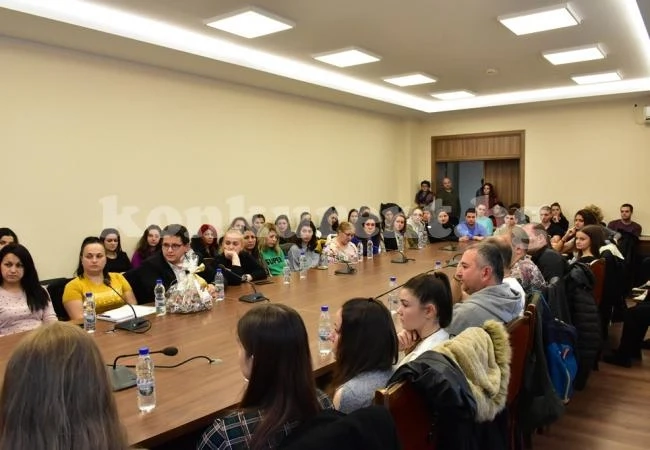 Велоалеи, ефективно управление на отпадъците и нови събития са част от предложенията на студентите към Калин Каменов