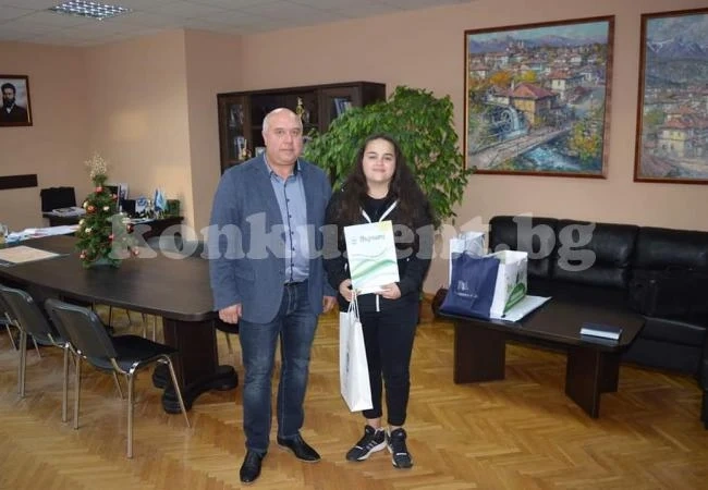 Кметът на Вършец награди Селена