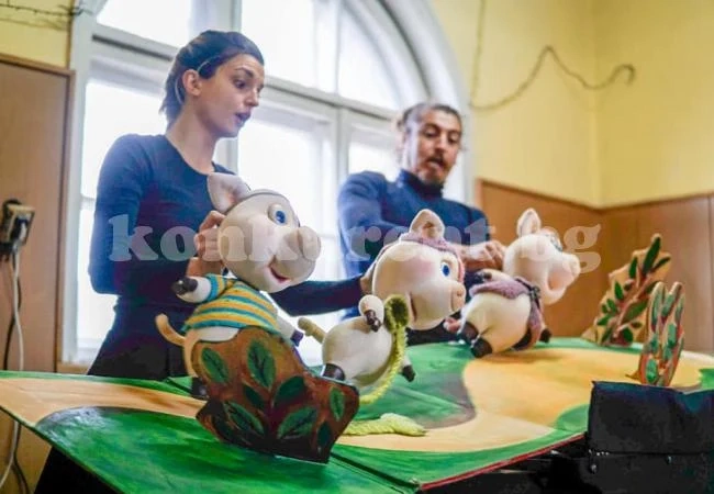 Столични актьори забавляваха деца от три мездренски села с куклена театрална постановка