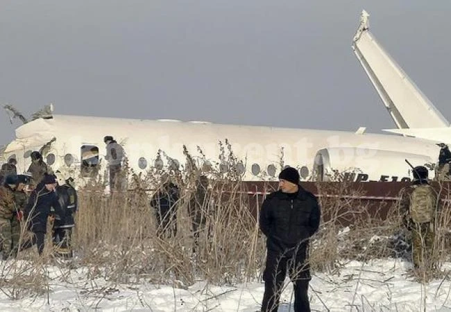 Няма данни за пострадали българи при самолетната катастрофа в Казахстан
