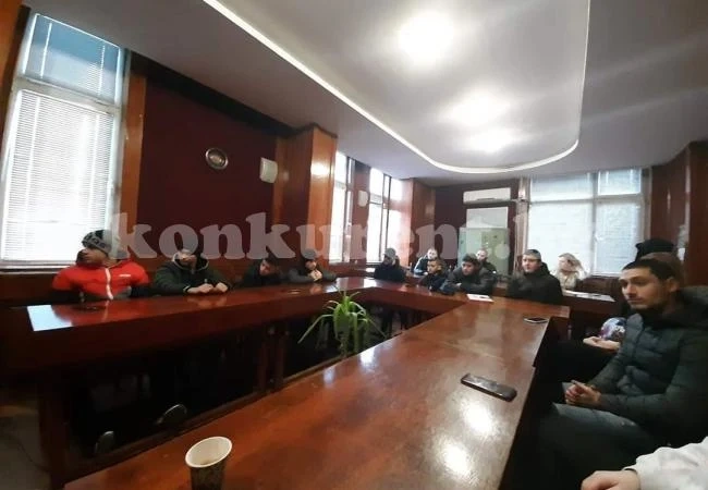 Младите хора в Мизия дойдоха на среща с кмета Берчева