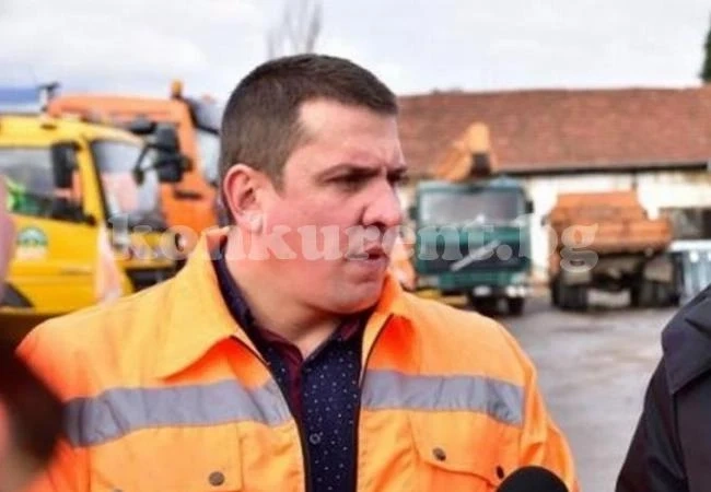 Потрошиха джип на БКС