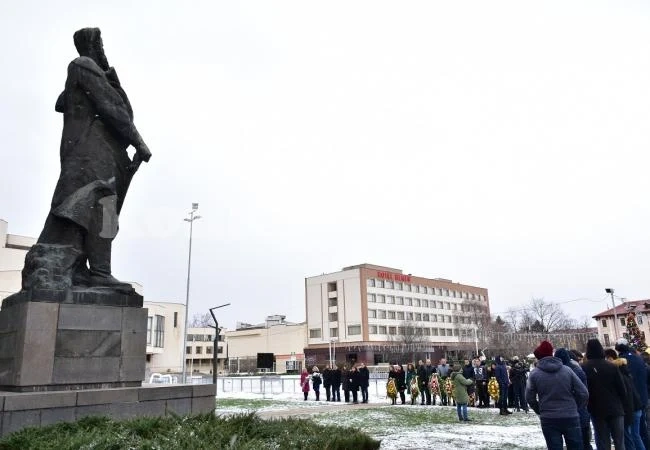 Враца почете 172 години от рождението на Христо Ботев