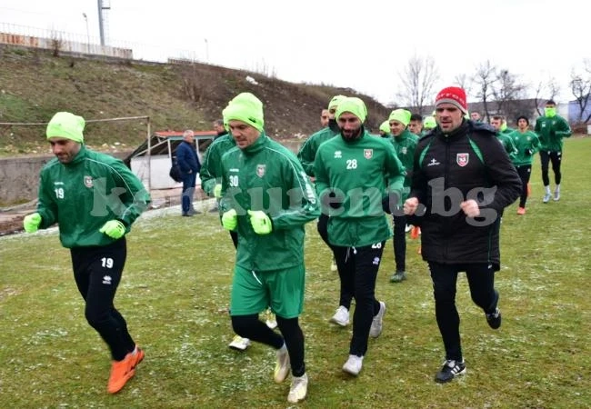 Ботев започна подготовка с 21 играчи СНИМКИ