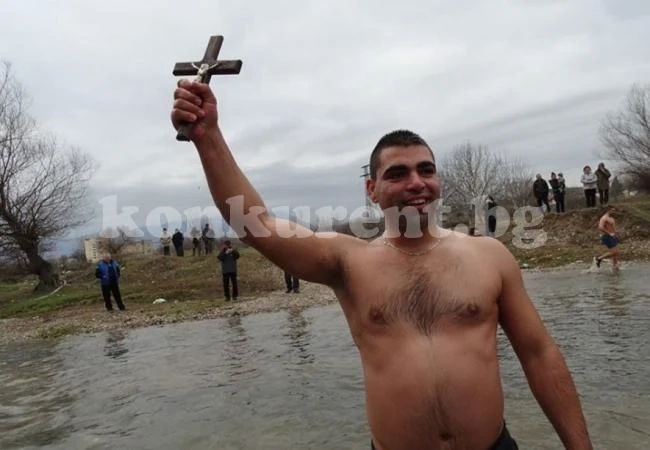 Кметът на Криводол награди Алберто от Ракево