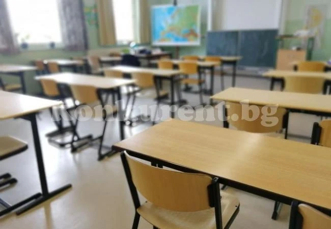 Агресия в училище: 14-годишно момиче е в болница след сбиване със съученичка