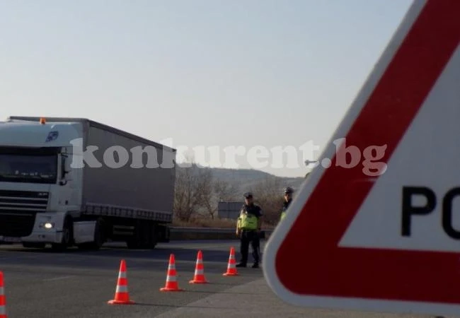Смъртоносна катастрофа на ТИР край Пловдив СНИМКА