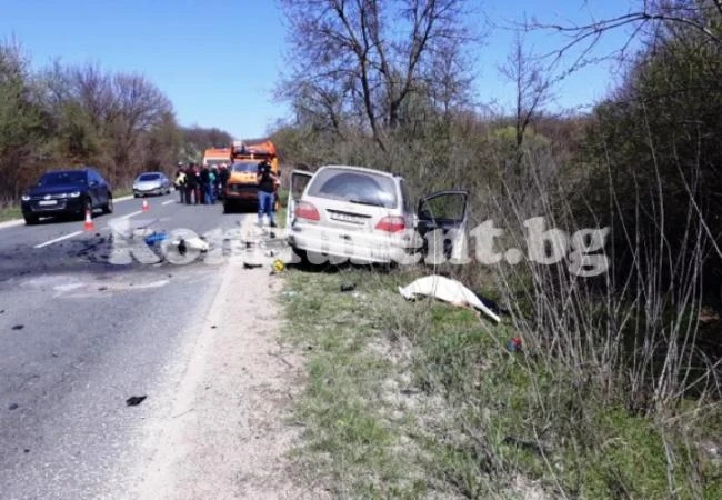 Условна присъда за шофьорка заради 3 трупа на Е79 СНИМКИ