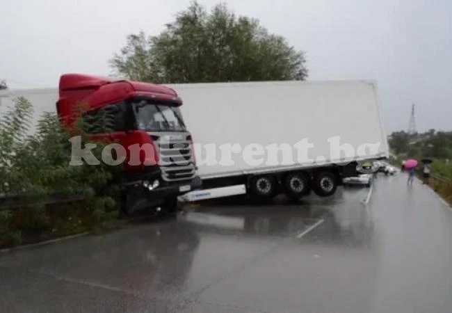 Тежка катастрофа затвори Е79 край Враца