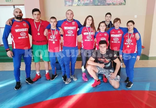 Първи старт с 4 медала за Ботев 93