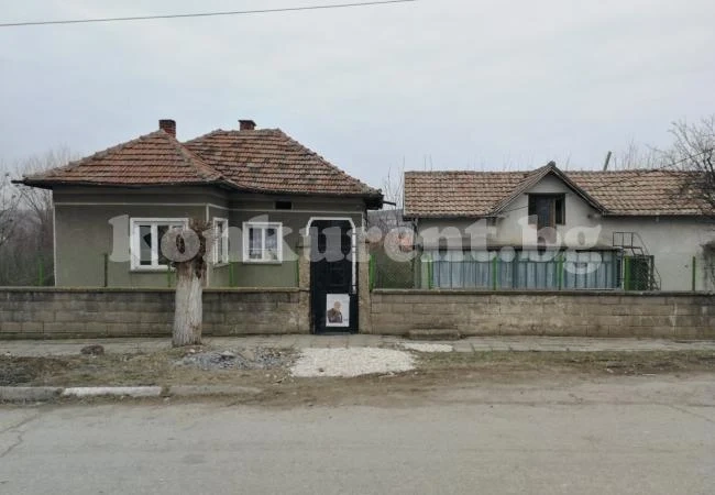 Социалните поемат грижата за по-малкия брат на убиеца Аксел?
