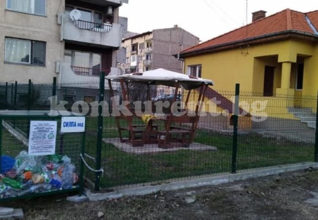 Доброволци от Лом даряват пари за благородни каузи