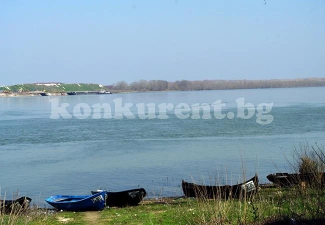 Карък! Ловец изпусна оръжието си във водите на Дунав
