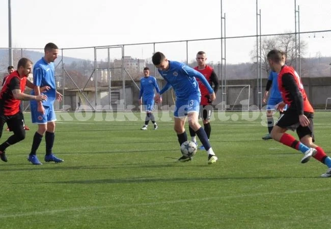 U19 и Вихър /Н/ извъртяха зрелищно 3:3