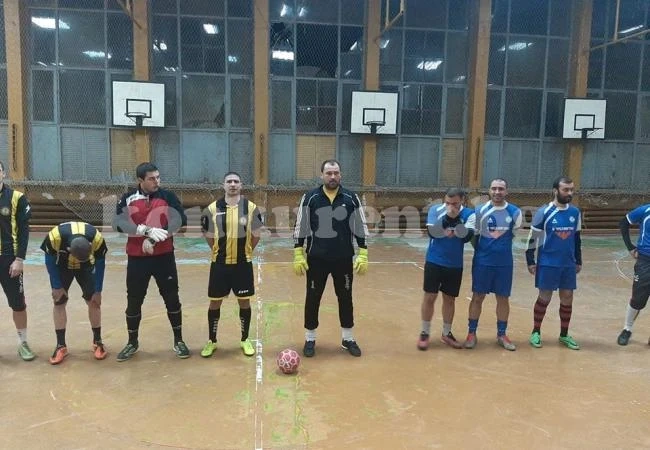 Згориград оцеля някакси в дербито на Зимната лига, на точка е от титлата