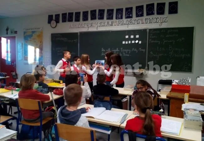 Ученици и учители от НУ „Св. Софроний Врачански“ на обмен във Франция СНИМКИ