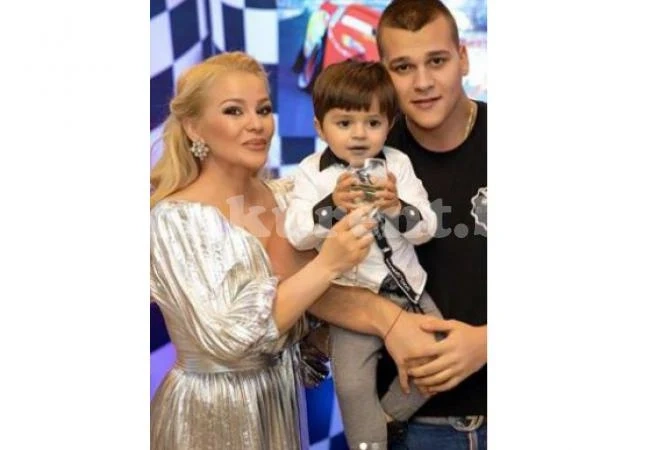 Борис на ДесиСлава проговорил на английски